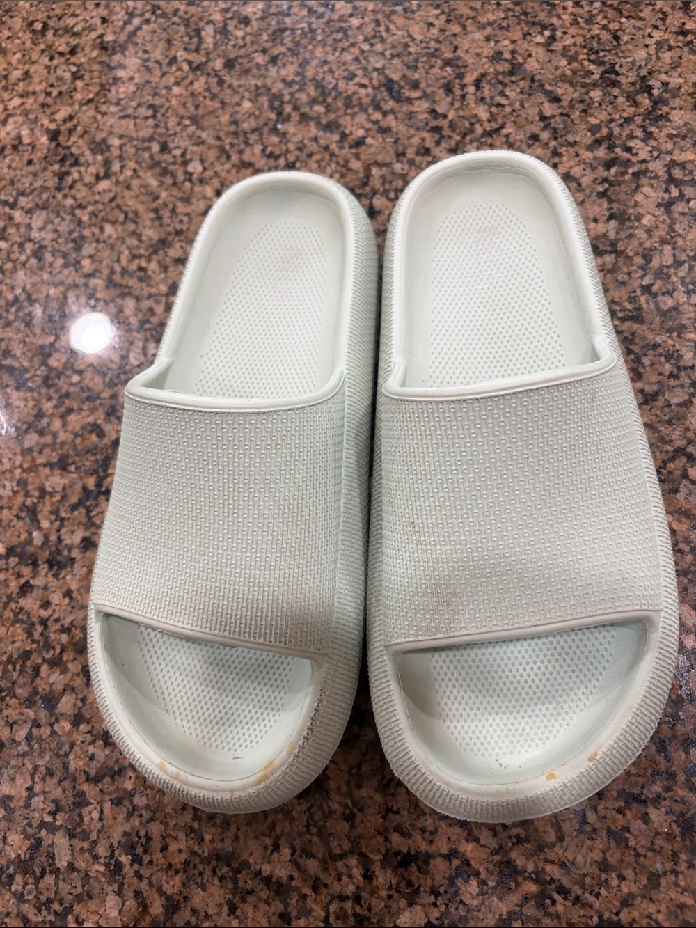 MIA Open-Toe Slides